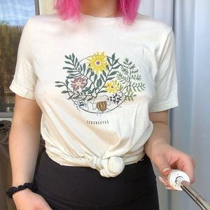 Botanical Serengetee tee